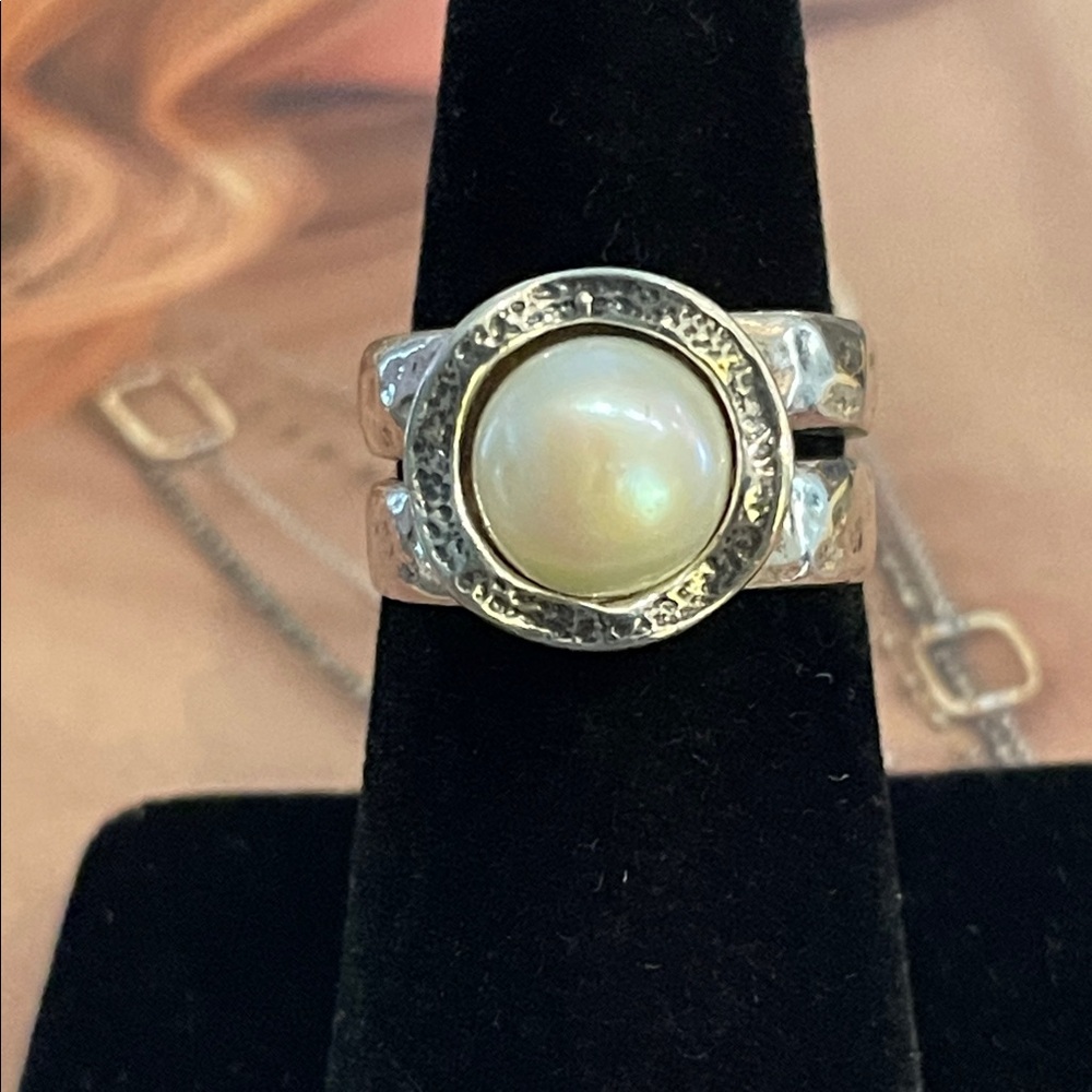 Grace & Heart Luster Pearl Ring